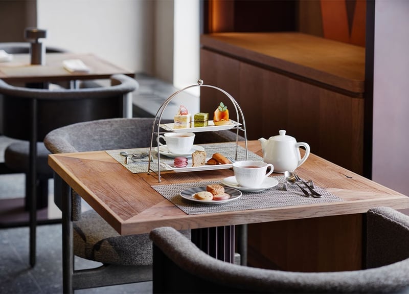 23rd Floor “Royal Lounge”