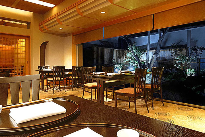 Japanese restaurant SARAKURA Japanese restaurant SARAKURA