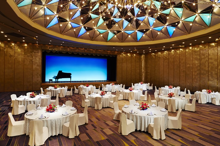Royal Hall - Banquet Style (Round Table)