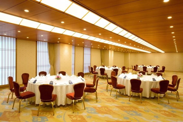 Kaede(Maple) - Banquet Style (Round Table)