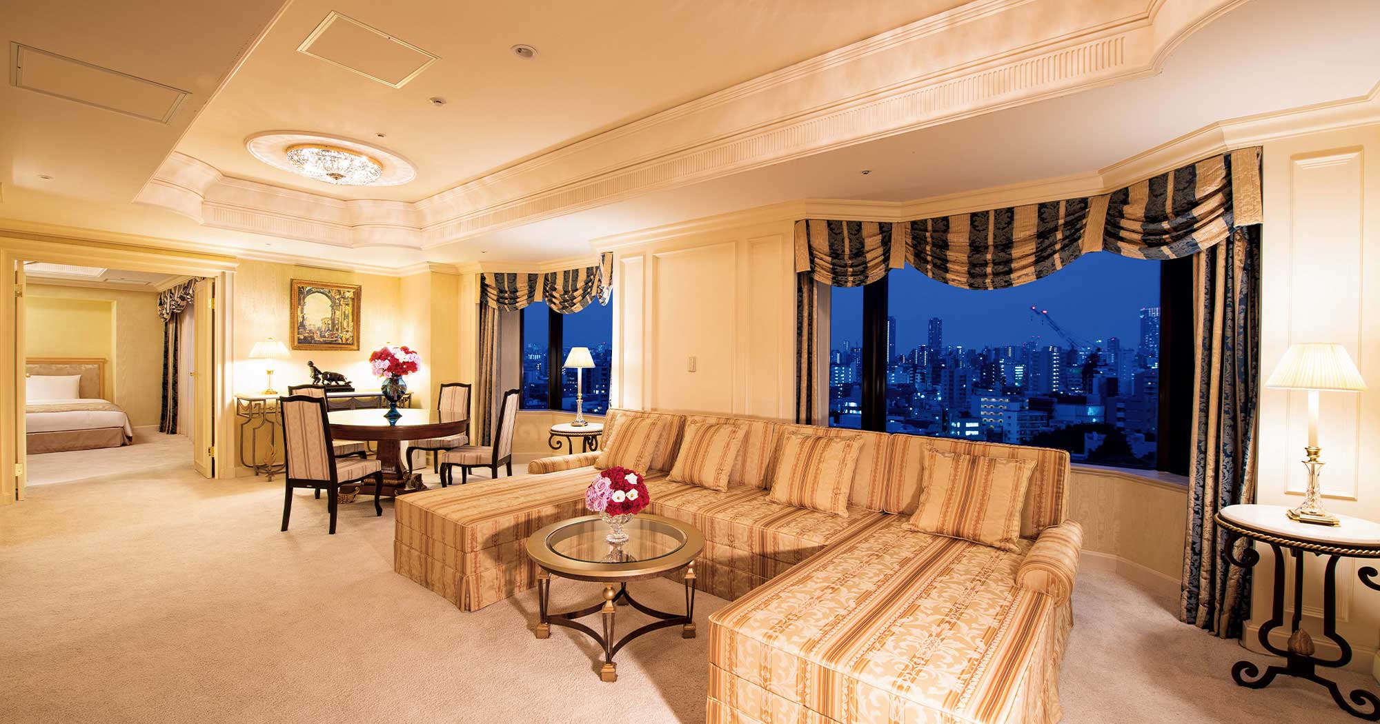 Royal Hotel Rooms